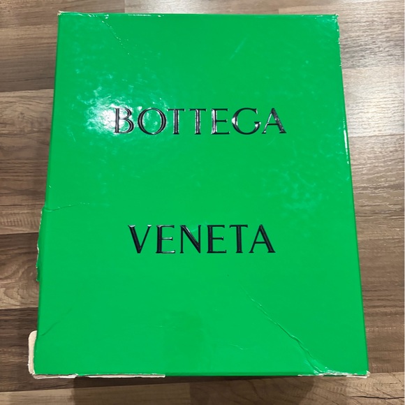 BOTTEGA Black Quilted Ankle Boots - Picture 2 of 6